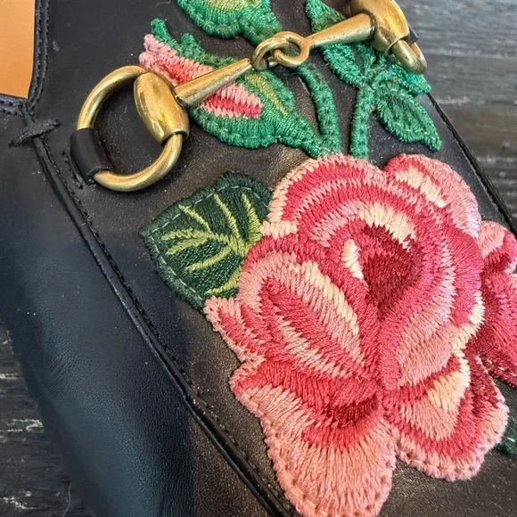 Gucci Black Floral Embroidered Mules - Picture 7 of 9